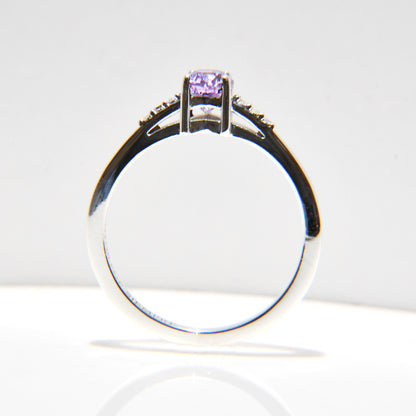 Anillo de Compromiso con Amatista corte Pera y Diamantes