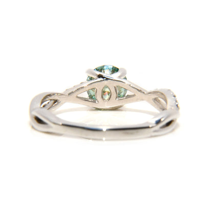 Anillo de Compromiso con  Moissanita Verde 1Cts