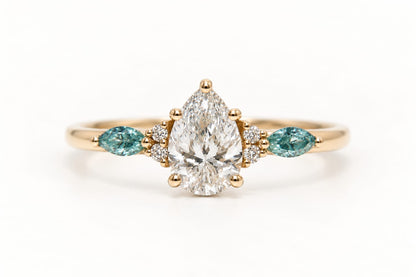 Anillo de Compromiso Alaya con Diamante Corte Pera