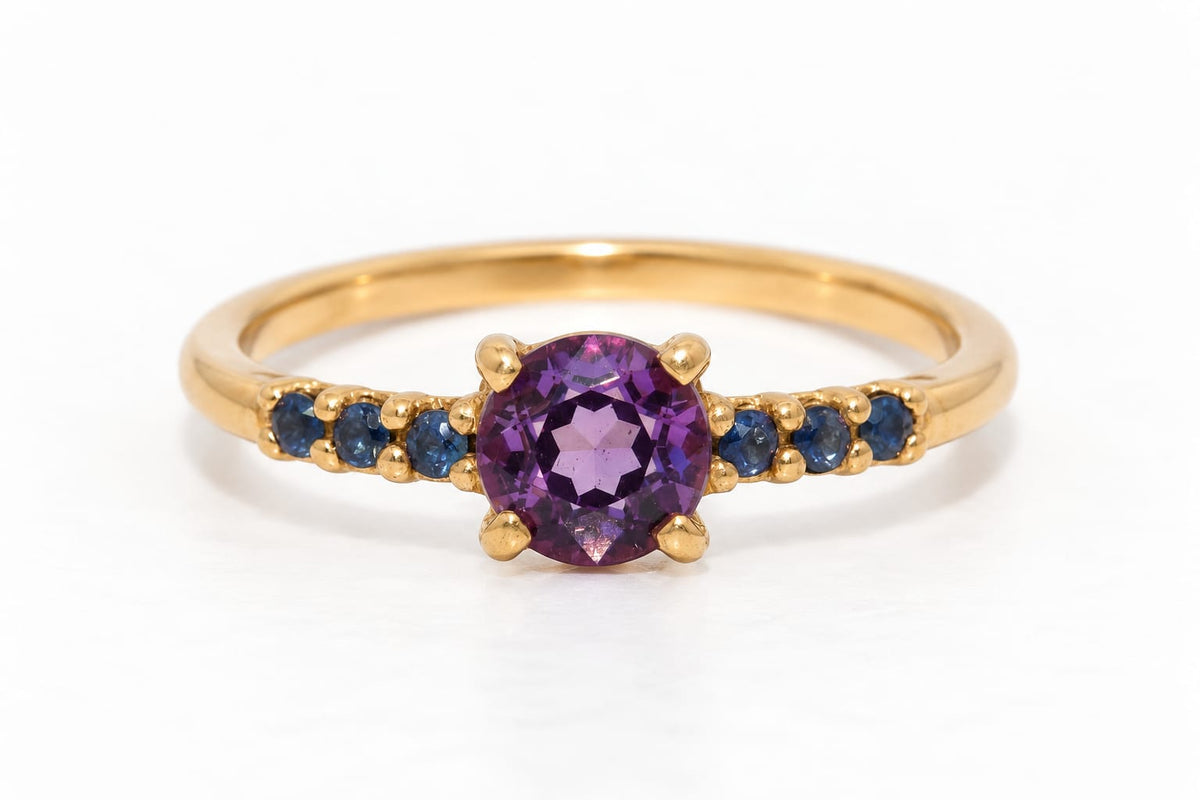 Anillo de Amatista y Zafiros