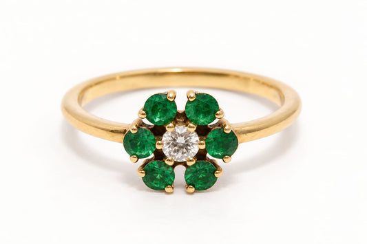 Anillo de Flor con Esmeraldas / Gema mes de Mayo