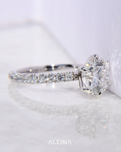 Anillo de Compromiso Natsuki con Diamante Corte Redondo