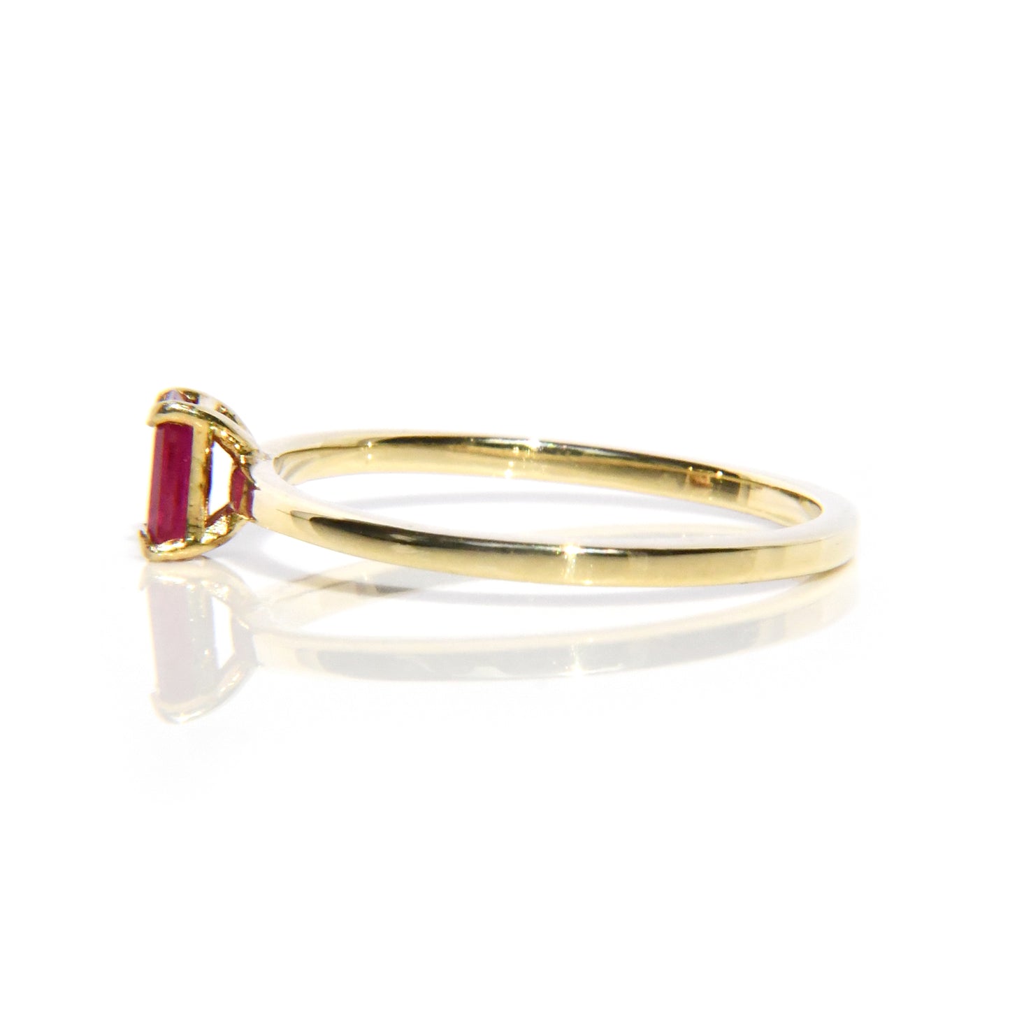 Anillo de Compromiso con Rubí