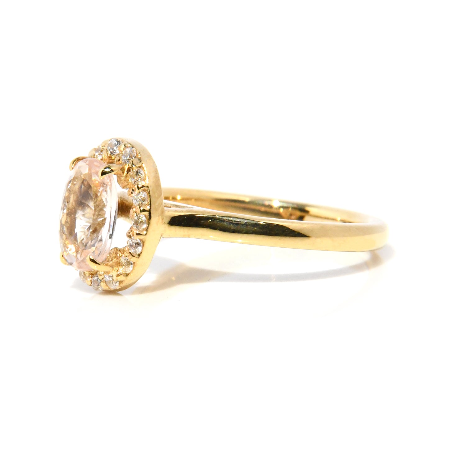 Anillo de Morganita con Halo de Diamantes