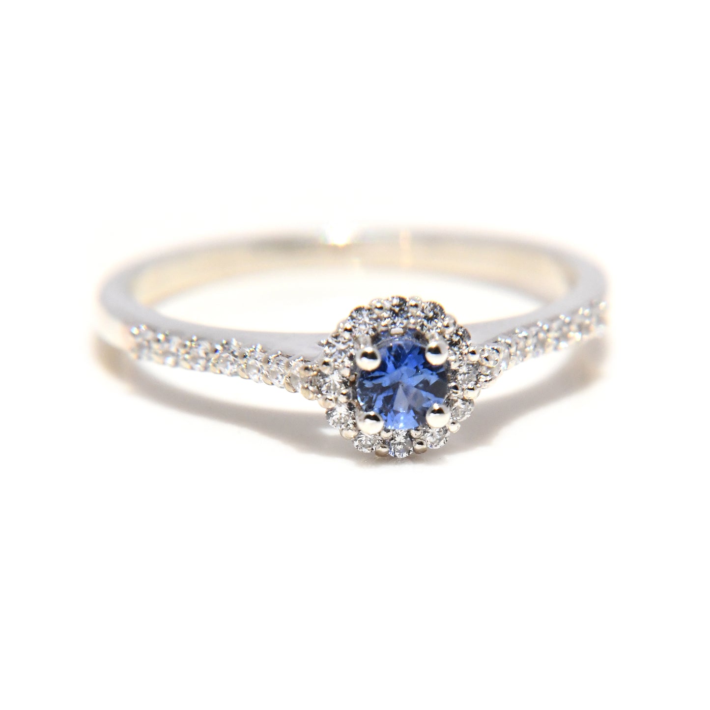 Anillo de Compromiso con Zafiro .22Cts