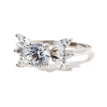 Anillo Arya con Moissanita .80Cts y Marquises de.20Cts - ALENNA JEWELS