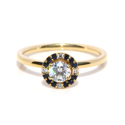 Anillo de Compromiso con Moissanita .50Cts y Halo