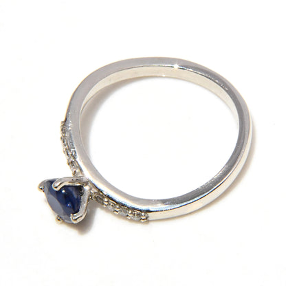 Anillo de Compromiso con Zafiro y Diamantes
