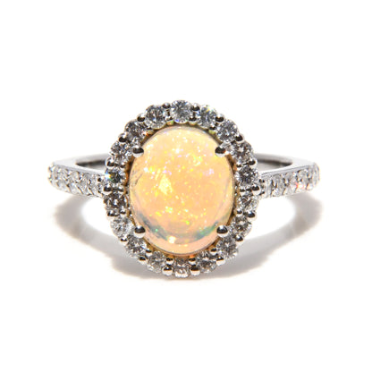 Anillo de Compromiso con Ópalo de 2cts y Diamantes