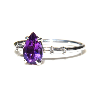 Anillo con Amatista pera y 4 Diamantes