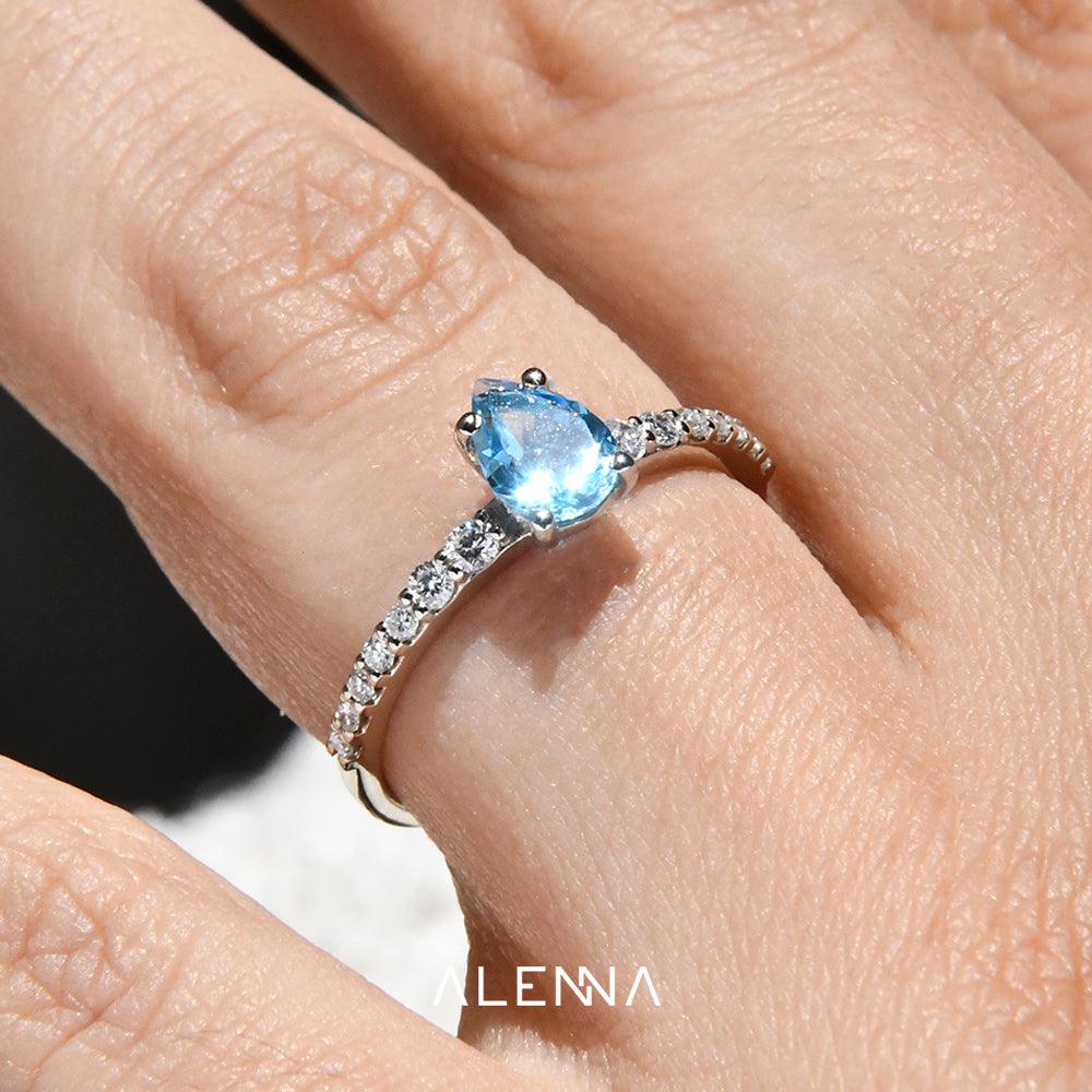 Anillo Anya con Topacio Azul Corte Pera - ALENNA JEWELS