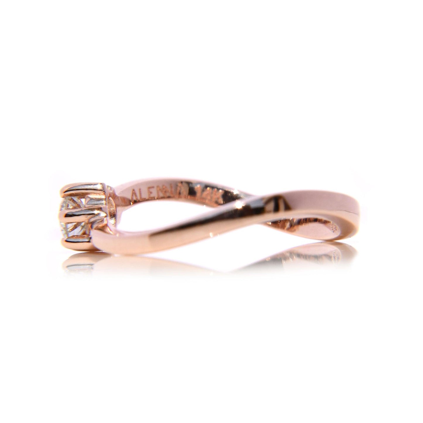 Anillo Andreina con Moissanita .30 Cts - ALENNA JEWELS