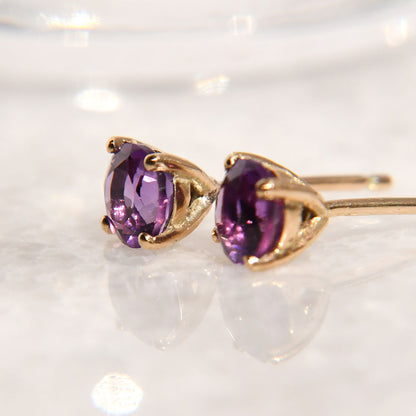Aretes con Amatistas en Oro de 14k