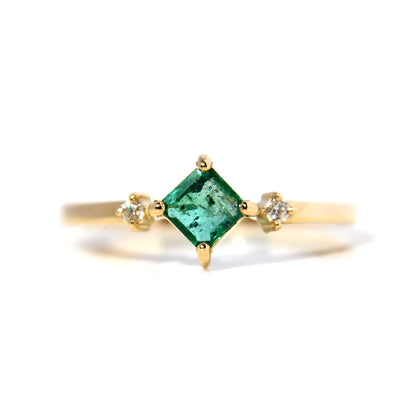 Anillo Aislin con Esmeralda y Diamantes / Gema Mes de Mayo - ALENNA JEWELS
