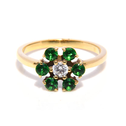 Anillo de Flor con Esmeraldas / Gema mes de Mayo